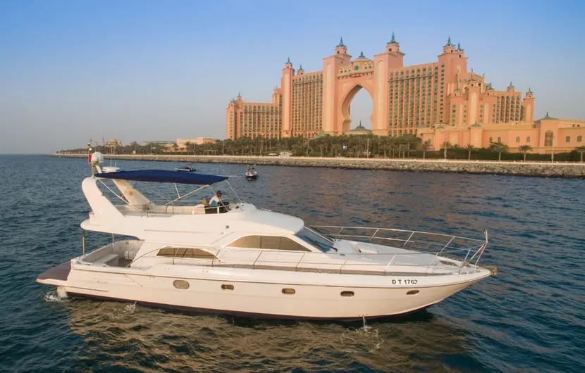 CHAMPI 58FT Front